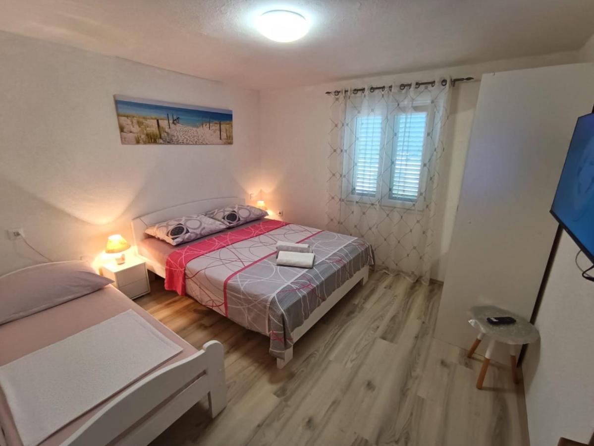 Guesthouse Eljuga Family Stari Grad  Exterior foto